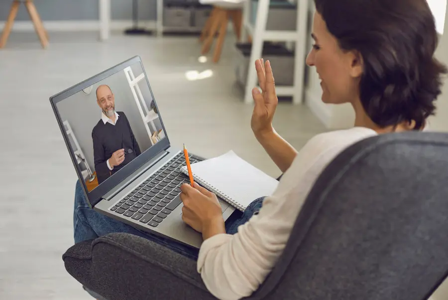 học tiếng anh giao tiếp 1 kèm 1