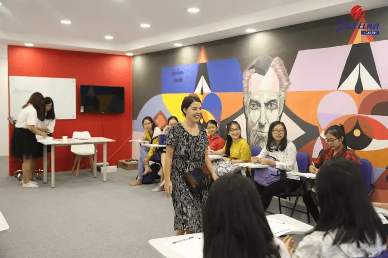 học tiếng anh giao tiếp mất bao nhiều thời gian