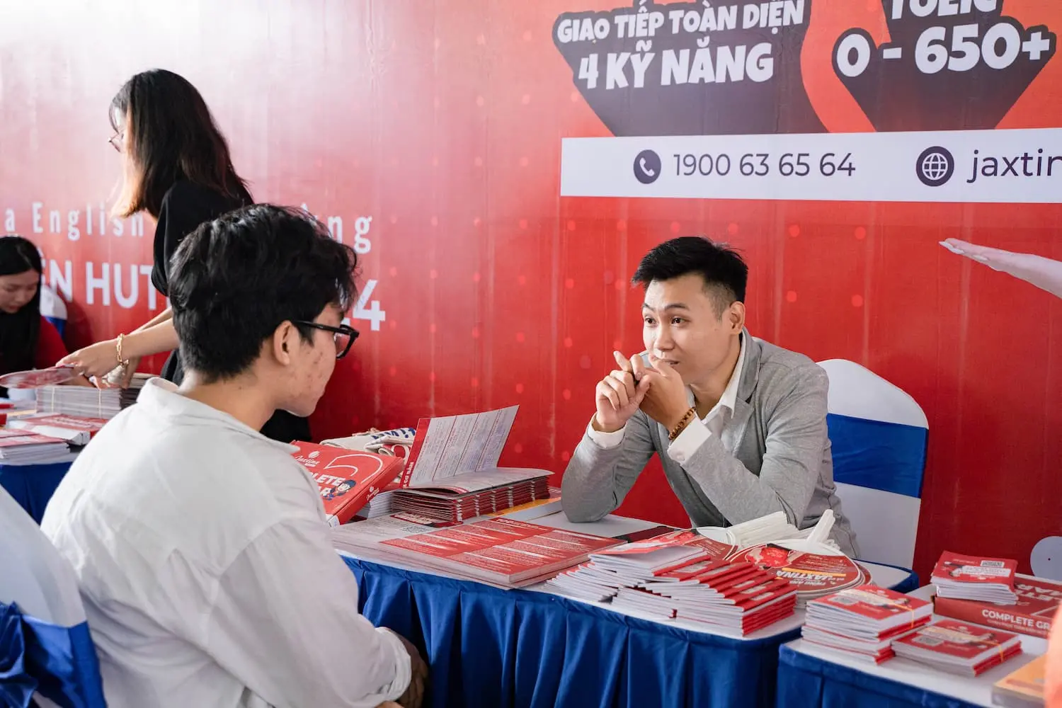 Lưu ý cho tân sinh viên khi lựa chọn trung tâm tiếng Anh