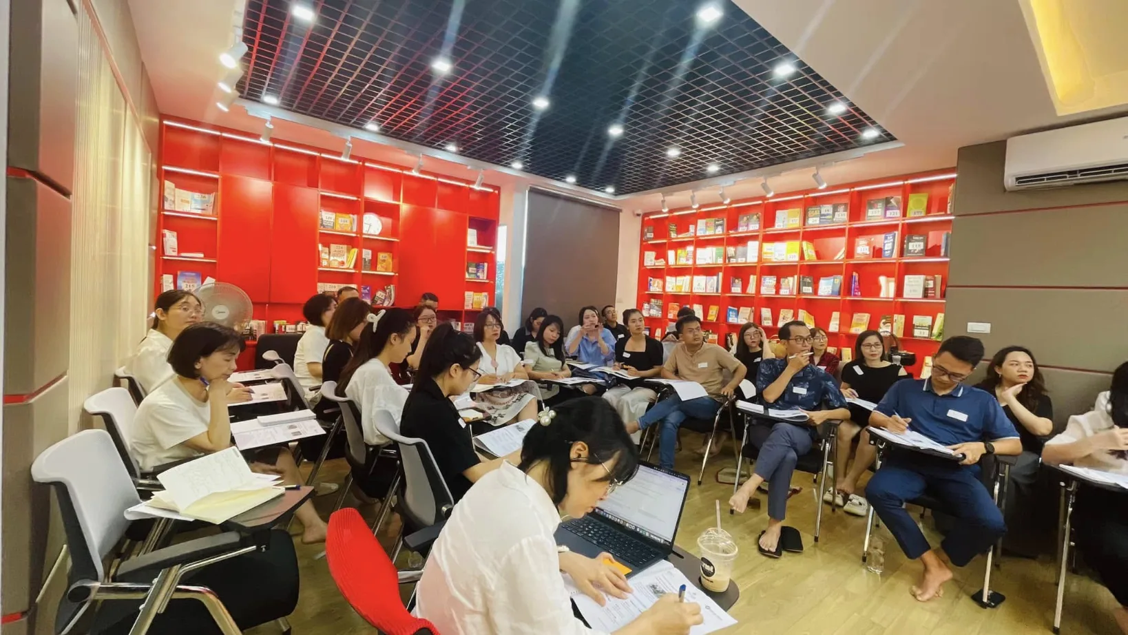 [HN/HCM] Tuyển dụng chuyên viên Đào Tạo Giáo Viên – Teacher Trainer