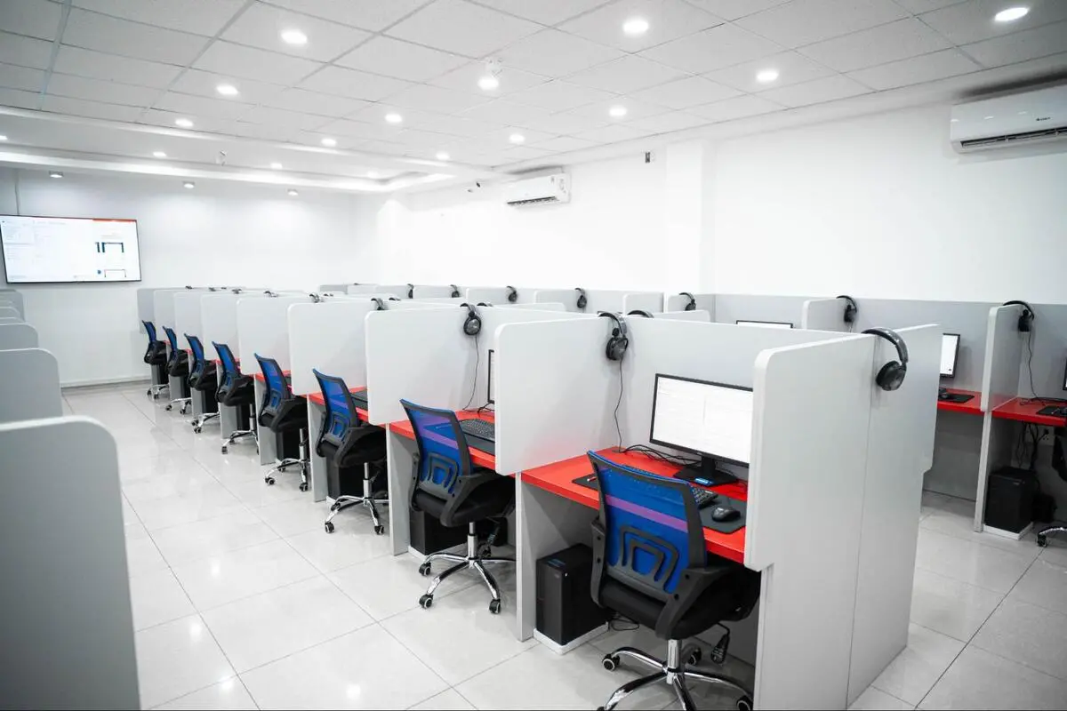 Phòng thi IELTS của Jaxtina