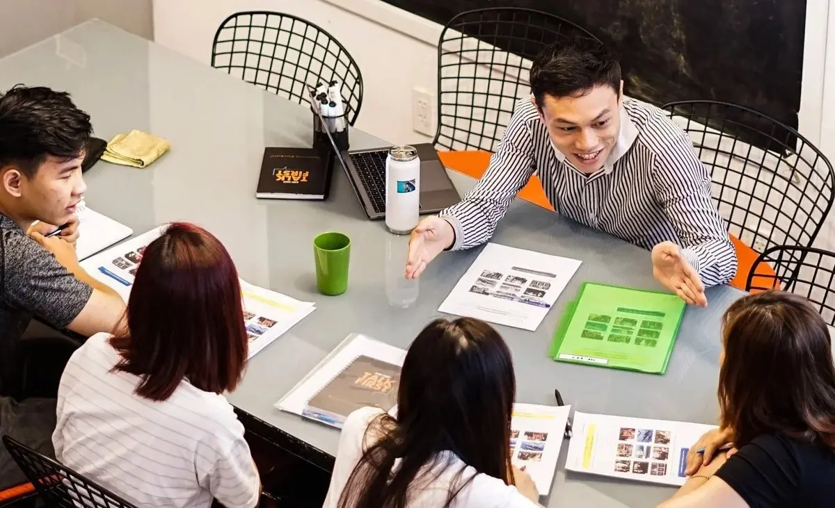 khóa học tiếng anh giao tiếp cho sinh viên