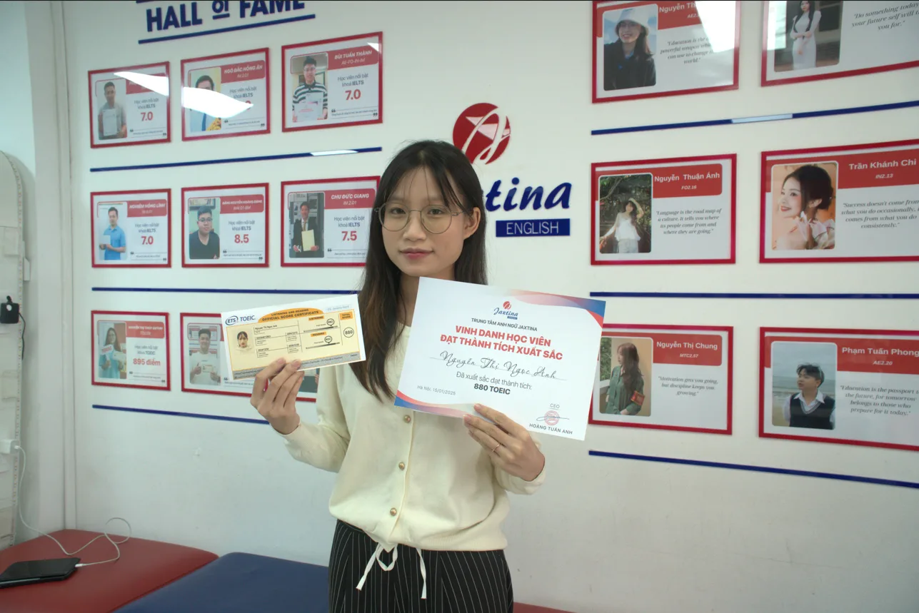 Hành trình ấn tượng từ mất gốc Tiếng Anh đến vượt mốc 880 TOEIC của học viên Nguyễn Thị Ngọc Anh