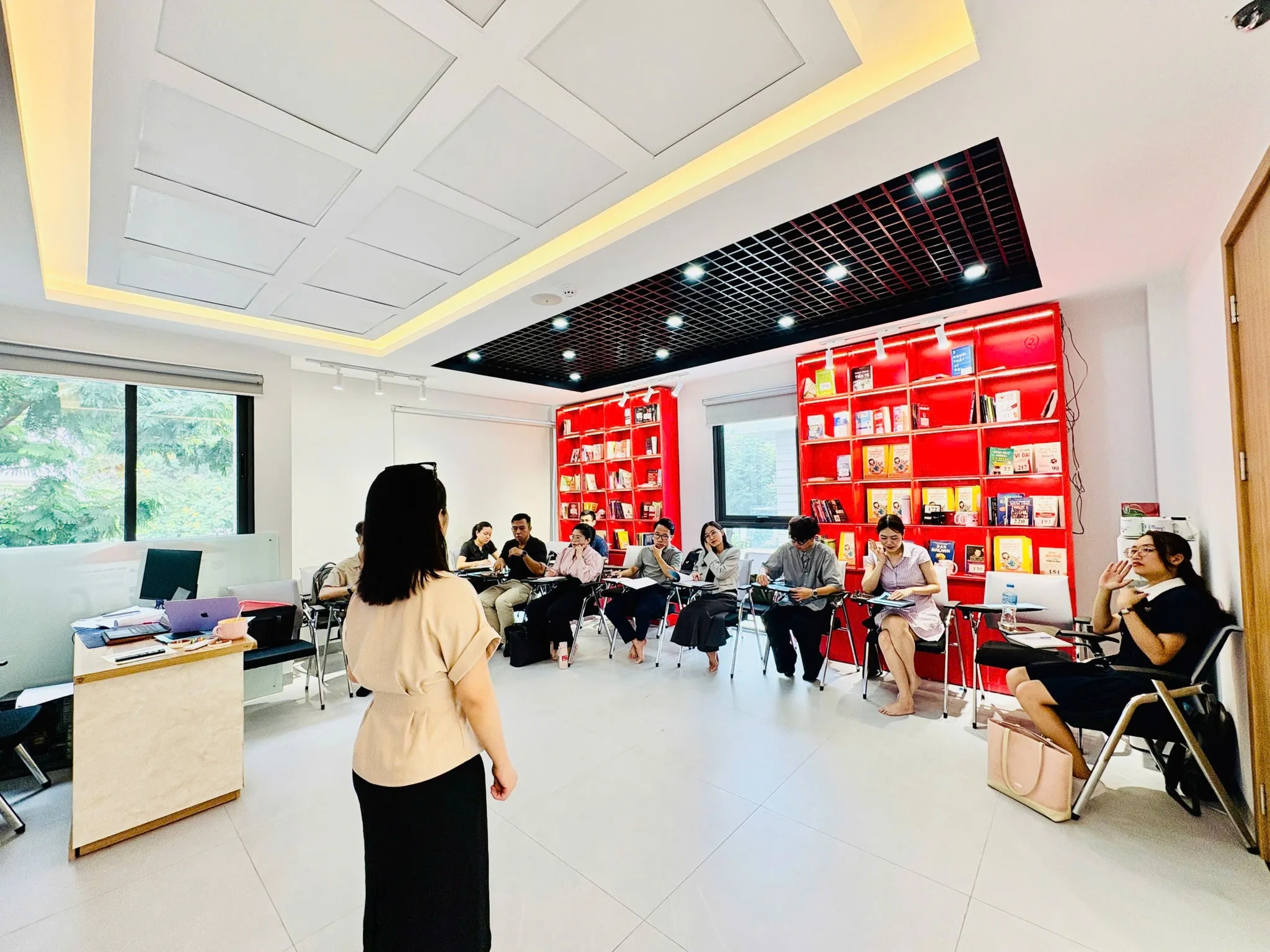 [HN] Tuyển dụng Trưởng nhóm R&D (nghiên cứu và phát triển học thuật)