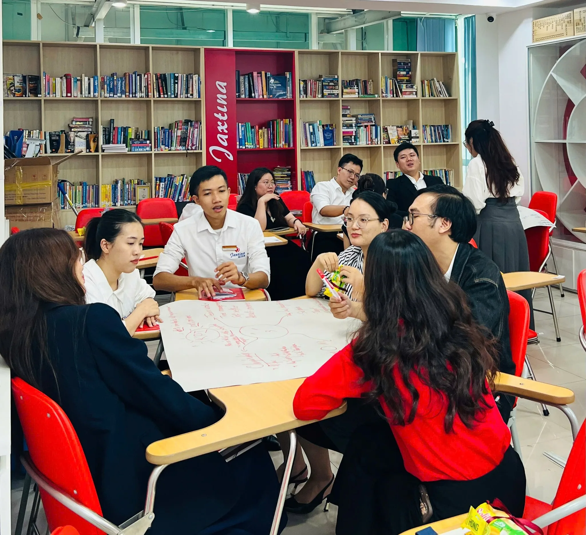 [HN] Tuyển dụng Thực tập sinh Học thuật